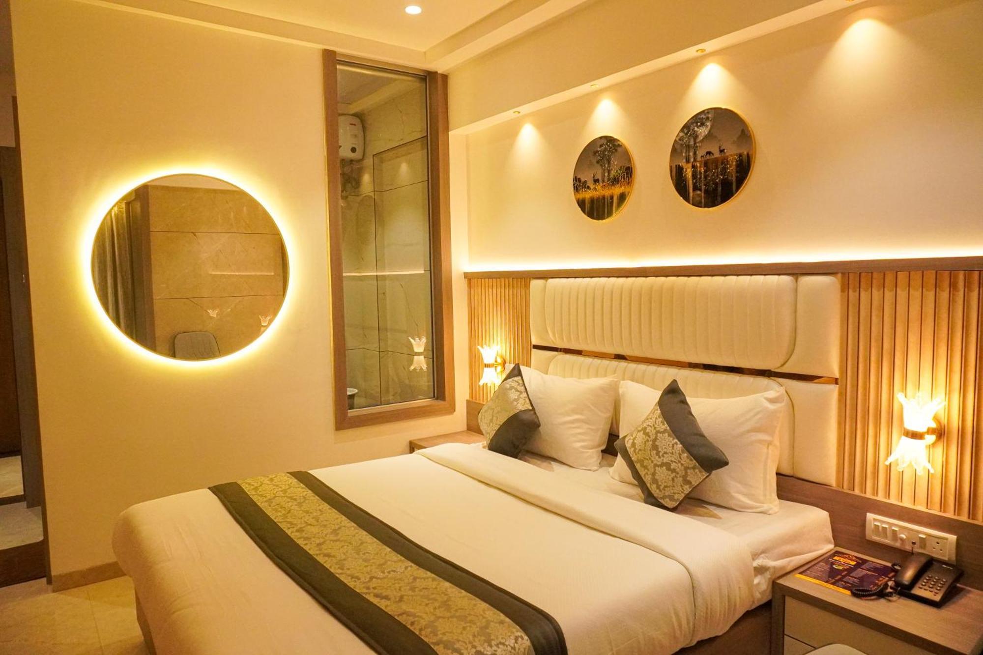 Hotel Spencer-Нави Мумбай Екстериор снимка